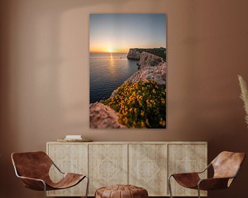 Sonnenuntergang an den Klippen Sardiniens am Parco Naturale Di Porto Conte