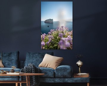 Sonnenstrahlen an den Klippen Sardiniens am Parco Naturale Di Porto Conte