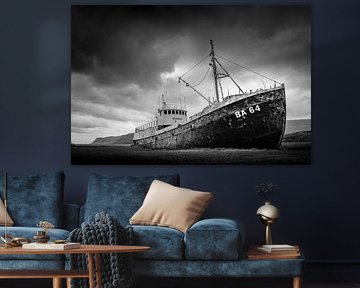 Stranded boat in Iceland