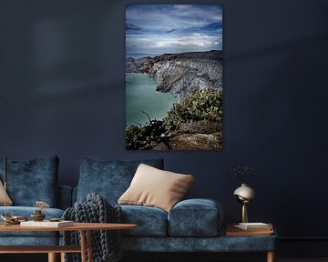 Mystère volcanique autour des eaux turquoise