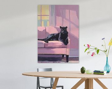 Panthère noire sur canapé rose