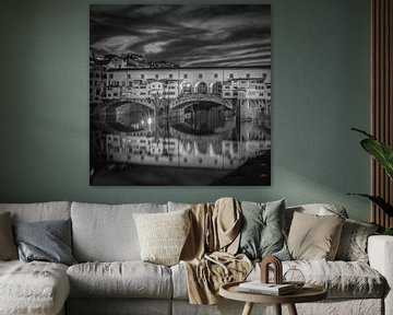 Italië in vierkant zwart wit, Florence, Ponte Vecchio van Teun Ruijters