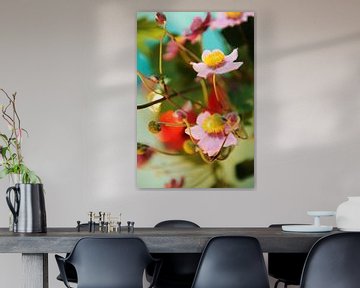 Japanse anemoon, bloemen tussen de knoppen by Mariska van Vondelen