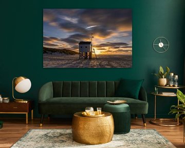 Maison noyée au coucher du soleil sur Marco Hoogma