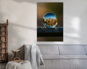 Amsterdam in einem Tropfen - Spiegelung der Stadt im Glas