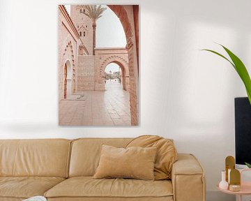 Vue des portes de la mosquée Koutoubia de Marrakech à l'aube sur By Luna