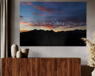 Dawn in the Alps - atmospheric mountain photography in the first light of day. by Miriam Schwarzfischer Fotografie