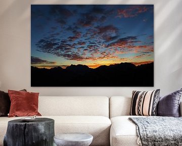 Dawn in the Alps - atmospheric mountain photography in the first light of day. by Miriam Schwarzfischer Fotografie