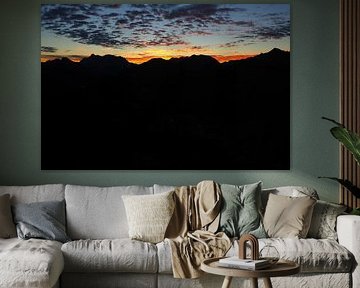 Dawn in the Alps - atmospheric mountain photography in the first light of day. by Miriam Schwarzfischer Fotografie