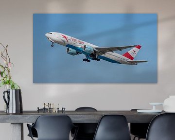 Austrian Airlines Boeing 777-200 passagiersvliegtuig. van Jaap van den Berg
