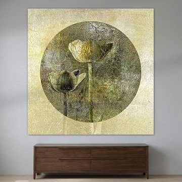 Tulipes sur métal en or et bronze.