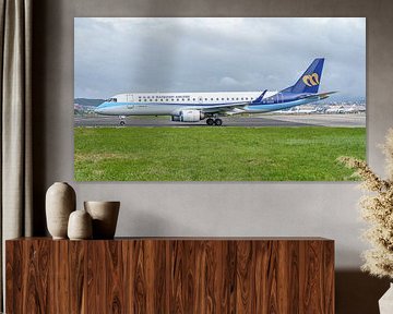 Mandarin Airlines Embraer ERJ-190 passagiersvliegtuig. van Jaap van den Berg