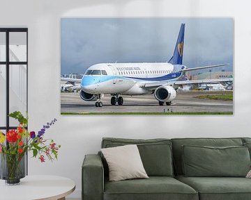 Mandarin Airlines Embraer ERJ-190 passagiersvliegtuig. van Jaap van den Berg