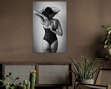 Silhouet van Reflectie: Rugportret in Zwart-Wit