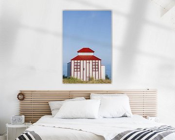 Red and white beach house by Sander Groenendijk