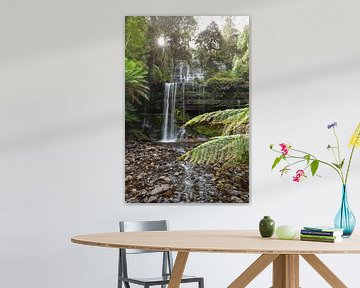 Russell Falls au coucher du soleil - Cascade majestueuse dans la forêt tropicale de Tasmanie sur Jiri Viehmann