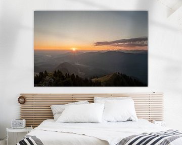 Lever de soleil sur le Grünten avec vue sur le Grüntensee et la Zugspitze sur Leo Schindzielorz