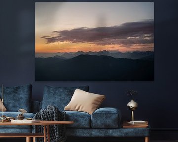 Lever de soleil sur le Grünten avec vue sur la Zugspitze sur Leo Schindzielorz