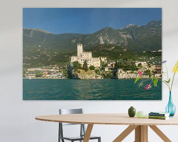 Kasteel Scaliger in Malcesine aan het Gardameer van Heiko Kueverling