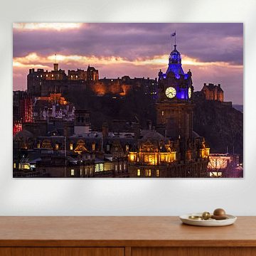 Ville d'Édimbourg avec la tour de l'horloge de l'hôtel Balmoral et le château, Édimbourg