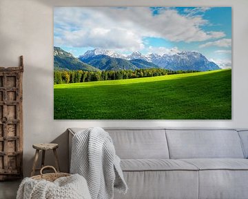 Autumn atmosphere in the mountains - colourful splendour, tranquillity and the magic of nature