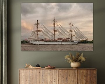 Zeilen van verlangen - Sea Cloud Spirit op de Elbe van Sabine Wagner