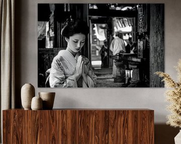 spirituelles Japan betende Geisha von Egon Zitter