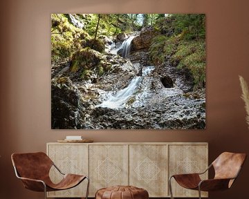 Alpenlandschap van Werdenfelser Land - een harmonieuze mix van majestueuze bergtoppen, groene valleien en heldere bergnatuur. Perfect voor iedereen die houdt van de Beierse Alpensfeer.