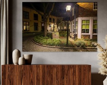 Evening Light on the Market with 'Grandma with Grandchild' - Doesburg by Fotografie Arthur van Leeuwen