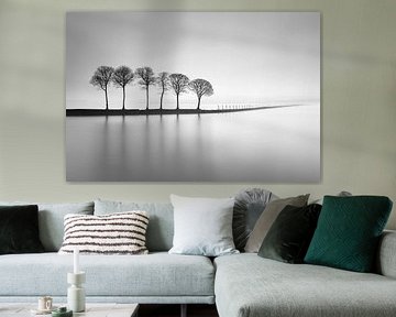 Sechs Wächter im Nebel von Karina Brouwer