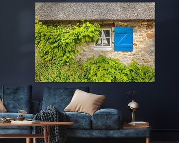 Window of an old thatched-roof house on the Ile-aux-Moines, Brittany
