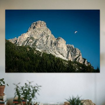 Dolomieten met parachutist