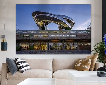 De Tornado, op het dak van het FENIX Museum van Leon Okkenburg