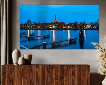 Stadsgezicht Blokzijl vanaf de Noorderkade voor zonsopkomst