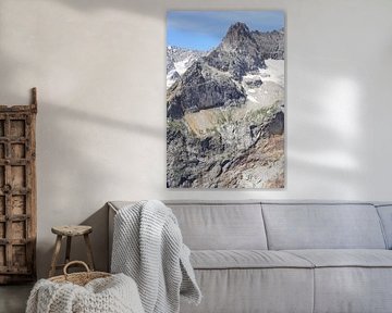 The TMB around Mont Blanc: a spectacular long-distance hiking trail through France, Italy and Switzerland - full of glaciers, peaks, Alpine meadows and magnificent mountain moments. by Miriam Schwarzfischer Fotografie