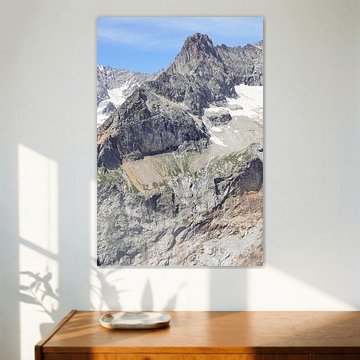 Mont Blanc: A spectacular long-distance hiking trail through France, Italy and Switzerland - full of glaciers, peaks, Alpine meadows and magnificent mountain moments.