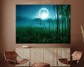 Mondlicht in einer klaren Nacht in einem traditionellen tropischen Dorf von Artkreator