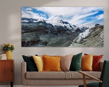 Grossglockner. Pasterze. Timeless, robust and worth every kilometre. by Richard Driessen