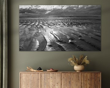 Waves in the Sand by Zeeland op Foto