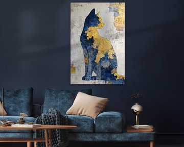 Goldene Katze in Marineblau