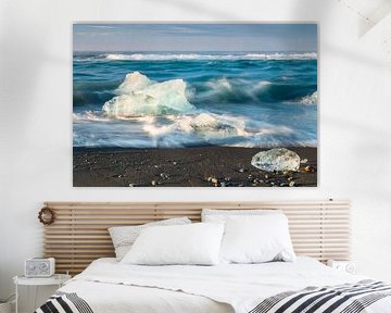 Gletschereis im Spiel der Wellen