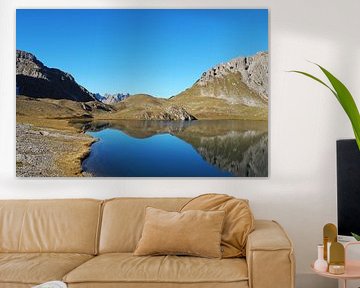 The power of Tyrol, where alpine expanses, rock formations and gentle mountain meadows create a powerful, harmonious landscape. by Miriam Schwarzfischer Fotografie