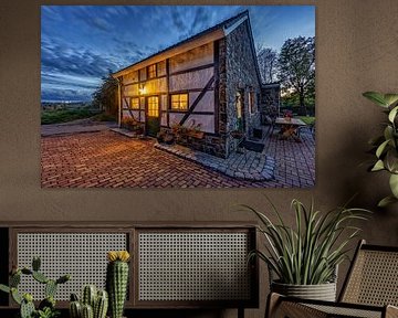 Abendaufnahme eines Fachwerkhauses in Südlimburg