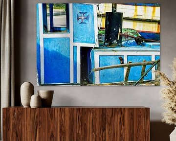 Detail blue fishing boat by Dick de Gelder