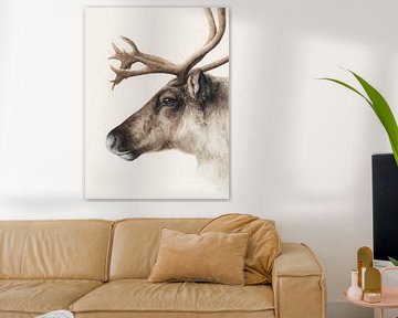 Elegantes Aquarell eines winterlichen Rentierkopfes in sanften Naturtönen