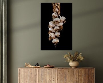 Garlic in braid by Klaartje Majoor