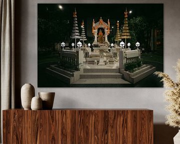 Brahma d'or : une tradition thaïlandaise dans l'obscurité