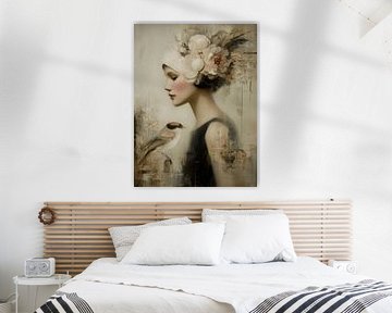 Floral Muse, romantisches Porträt einer Frau mit Blumen und einem Vogel