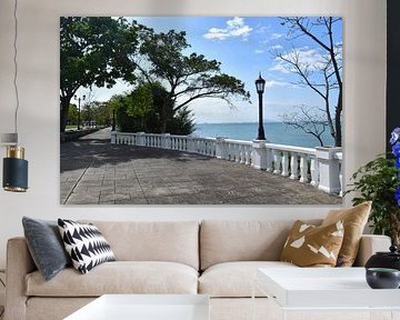 The walk along the canal