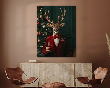Elegant kerstportret van een stijlvol rendier in rood fluwelen kostuum met feestelijke sfeer van But First Framing